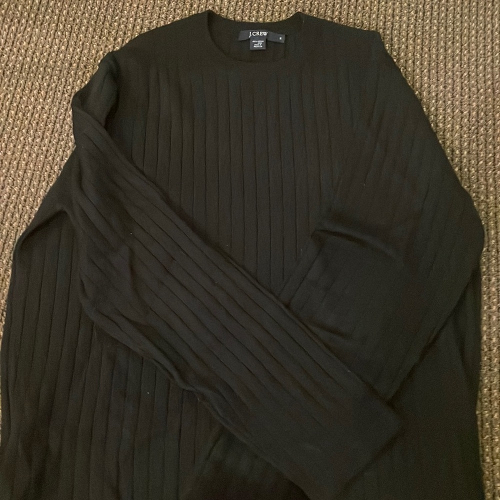 Jcrew Merino Wool Crew neck sweater. Black size M.